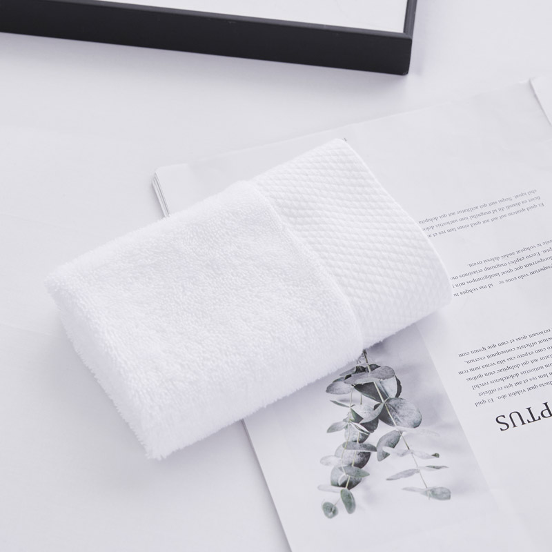 ジャガードボーダーホテル白バスタオル ジャガードボーダーホテル白バスタオル